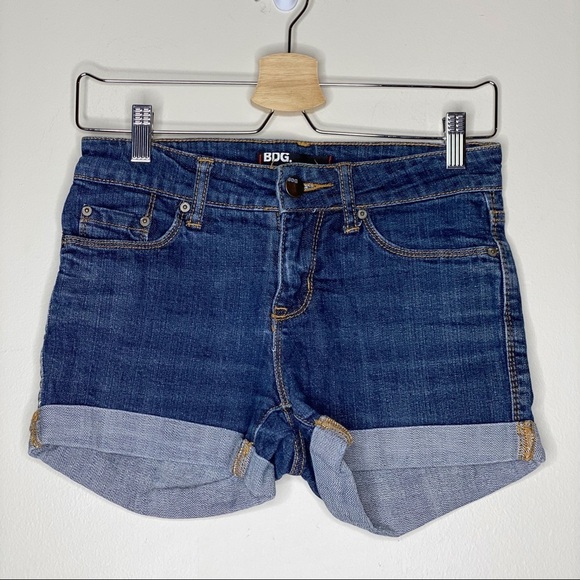 BDG SHORTIE DENIM SHORTS SIZE 26 - Picture 1 of 4